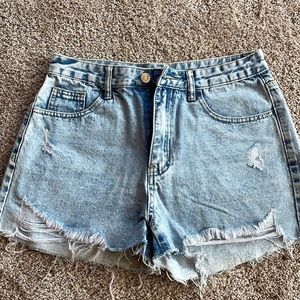 Shein denim shorts mew never worn size 28
